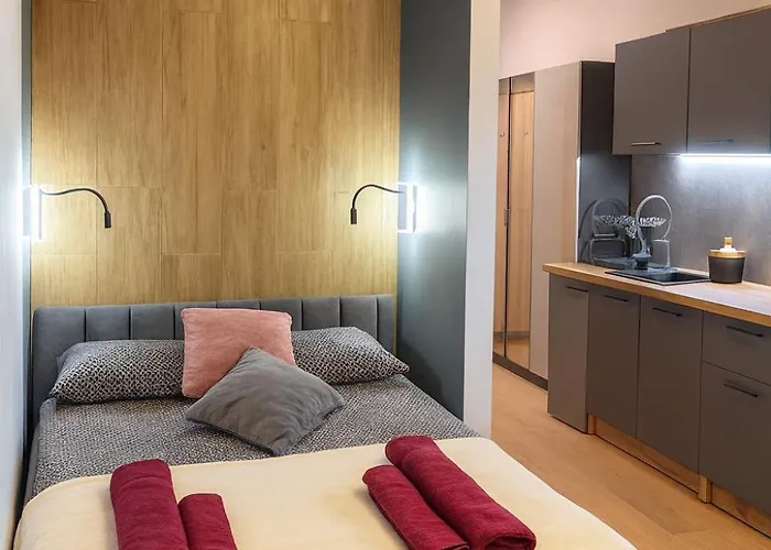 Zveryno Appartments 아파트 *