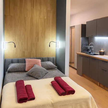 Zveryno Appartments Lejlighed *